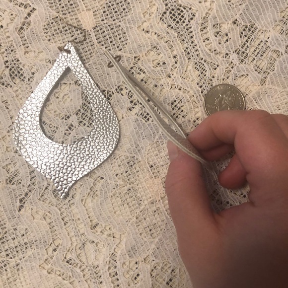 Plunder Design Nika Silver Leather Earrings - Picture 4 of 4